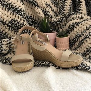 ✨ Steve Madden Wedge Sandals ✨